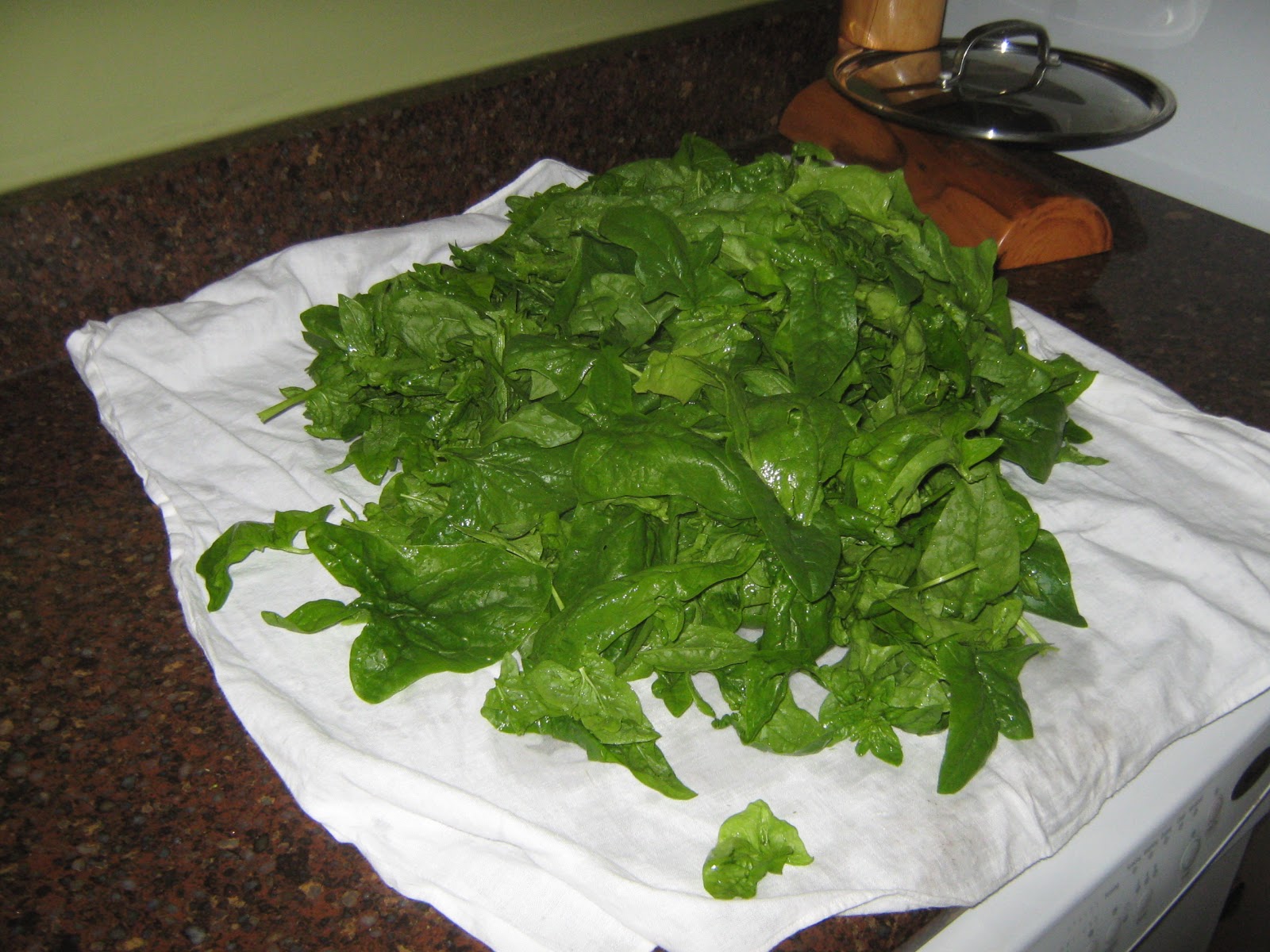 Simply Resourceful Spinach Makes You Strong!