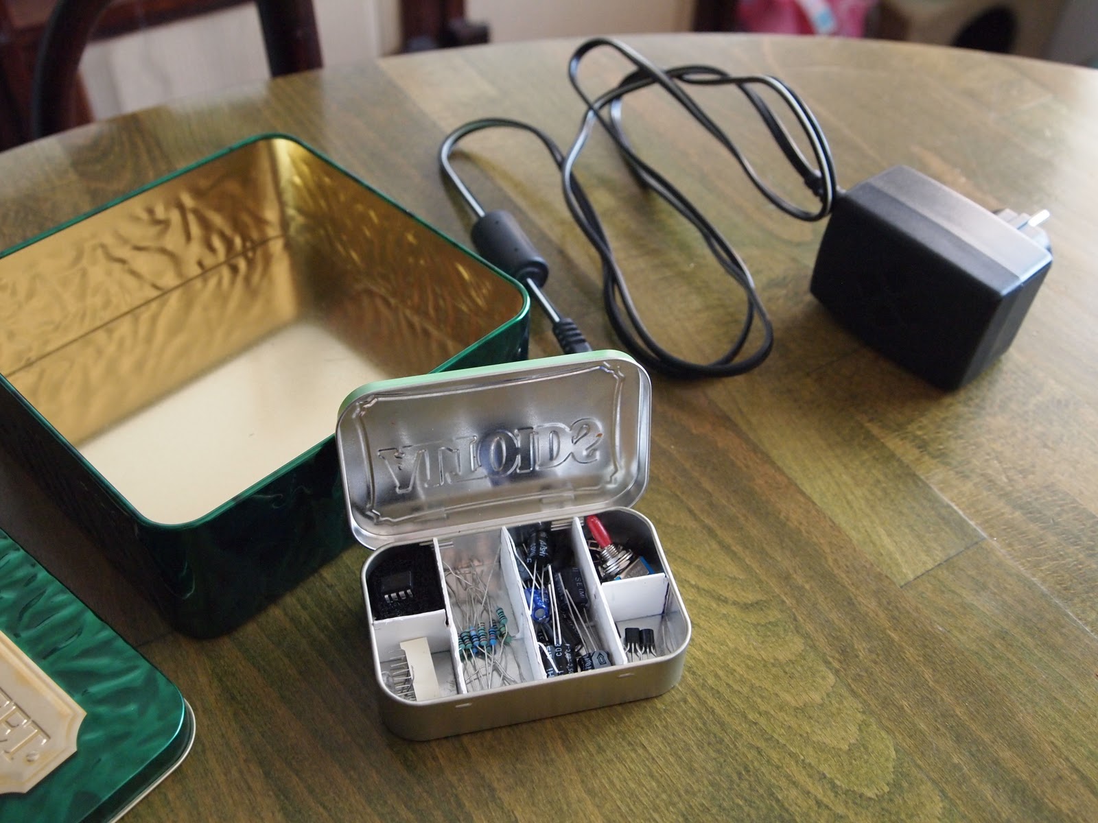 Legwinskij's Gadgets Portable Soldering Station 2