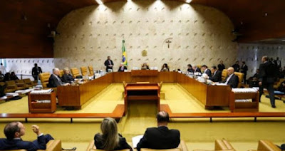 STF mantém aplicação da Ficha Limpa a políticos condenados antes de 2010 STF mantém aplicação da Ficha Limpa a políticos condenados antes de 2010