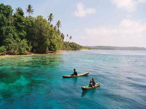 solomon islands info gathered Solomon islands climate the solomon islands, lying within 12 degrees latitude of the equator and more than 1500km from the nearest continent, has a climate typical of many tropical areas, being characterised by high and rather uniform temperature and humidity and, in most areas, abundant rainfall in all months rainfall is the least uniform of these climatic elements, as topographical effects. solomon islands info gathered Solomon islands climate the solomon islands, lying within 12 degrees latitude of the equator and more than 1500km from the nearest continent, has a climate typical of many tropical areas, being characterised by high and rather uniform temperature and humidity and, in most areas, abundant rainfall in all months rainfall is the least uniform of these climatic elements, as topographical effects.