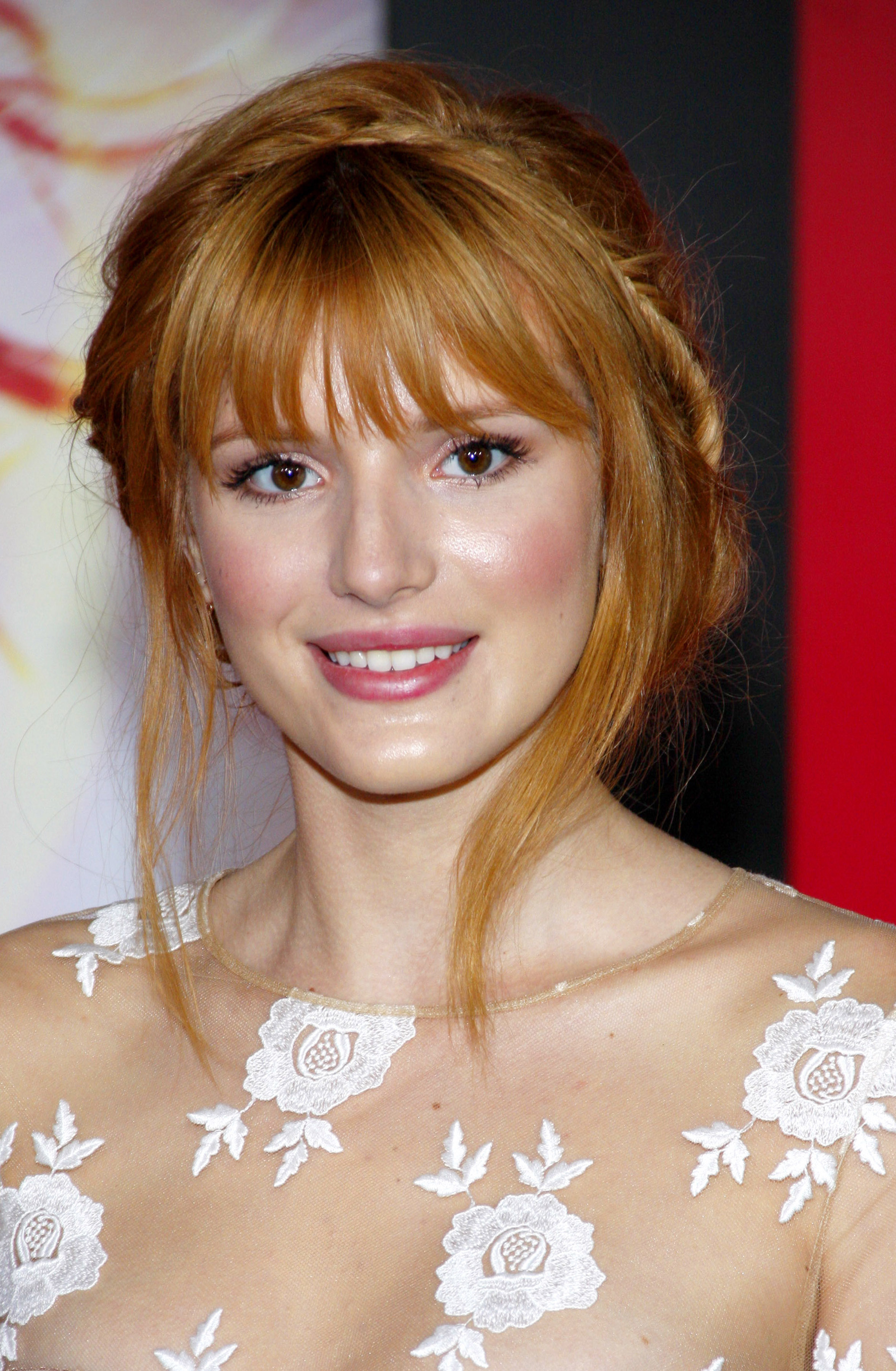 Bella Thorne pictures gallery (127) | Film Actresses