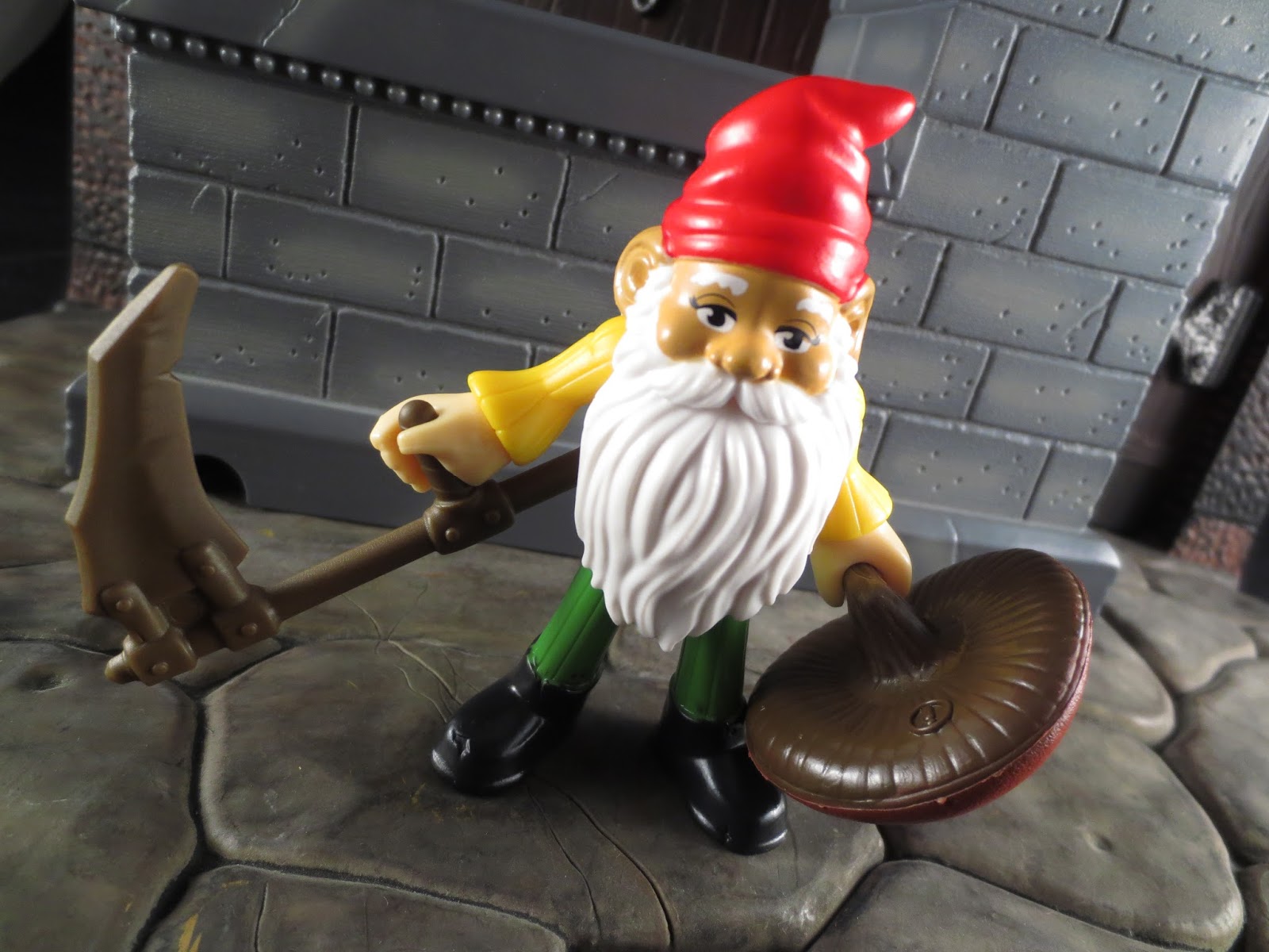 Action Figure Barbecue Action Figure Review Gnome from Imaginext