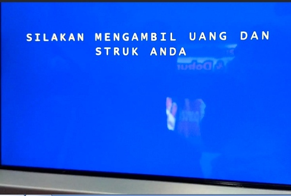 Mengambil Uang Lewat ATM BCA: Langkah Ketiga 3 Mengambil Uang Lewat ATM BCA: Langkah Ketiga 3