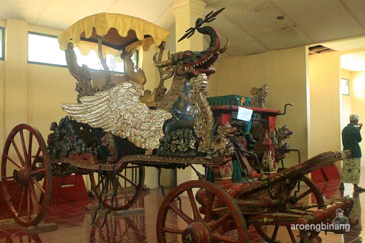 museum kereta singa barong cirebon