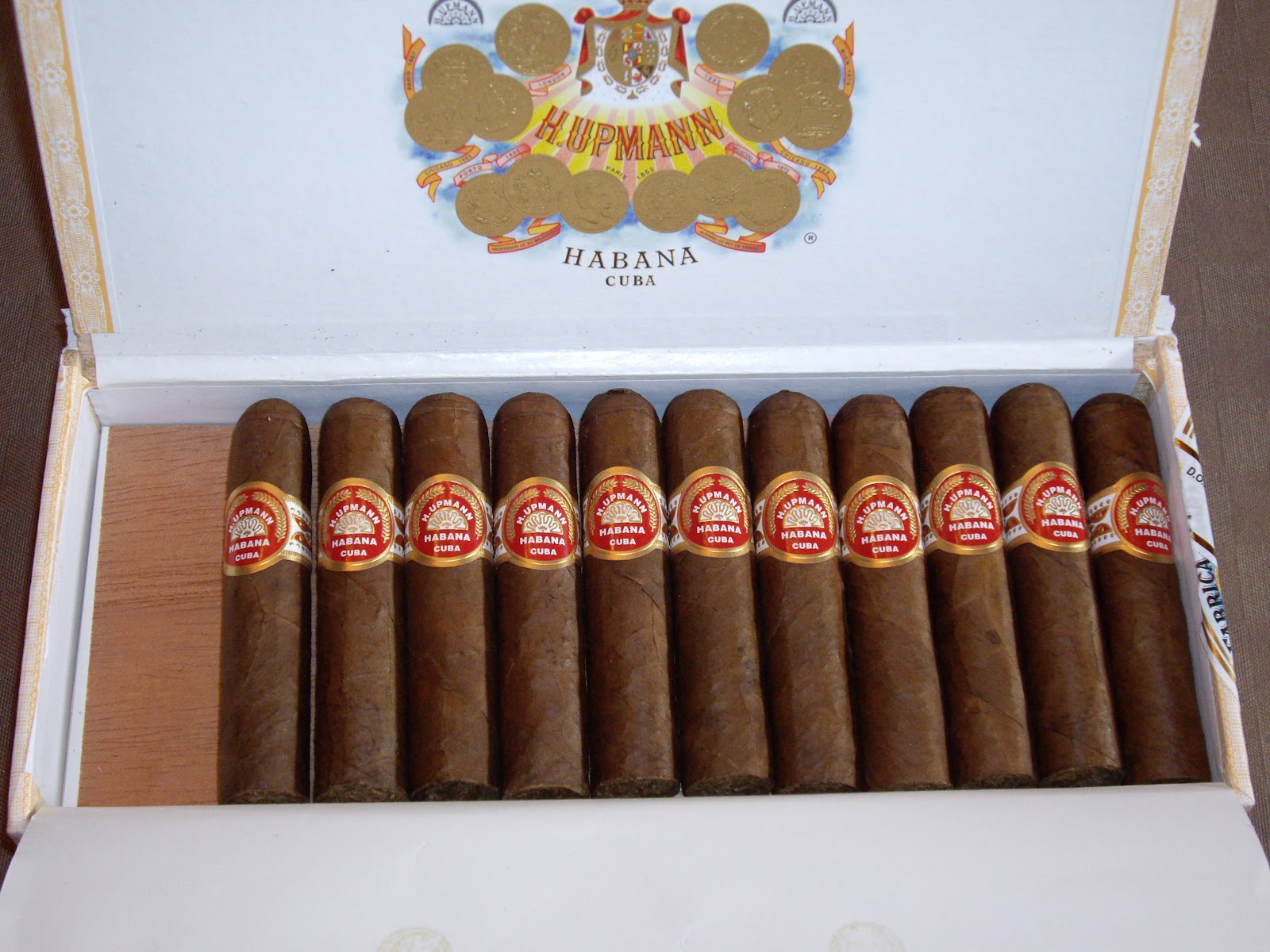 CIGAROMANIA Cigar shopping in Cyprus