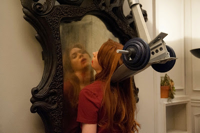 Karen Gillan killed in Oculus Karen Gillan killed in Oculus