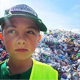Ryan Hickman केवल 9 साल के बच्चे ने 5 लाख से ज्यादा बोतलें की एकत्रित। Josforup
