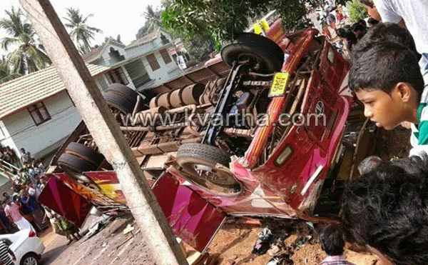 Kannur, Bus Accident, Kerala, Injured, Passenger, Kaottakunnu, Private Bust.