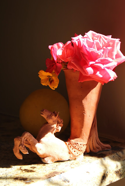 Vase with Horse, Sarah Myers horse, vase, animal, bouquet, terracotta, Sarah Myers, orange, yellow, red, coral, nasturtiums, geraniums, rose, pelargoniums, sunlight, rhyton, ceramic, vessel, sculpture, arte, escultura, caballo, mane, decor, decorative, earthenware, salmon, clay, animal, figurative, side, rearing, pawing, flowers