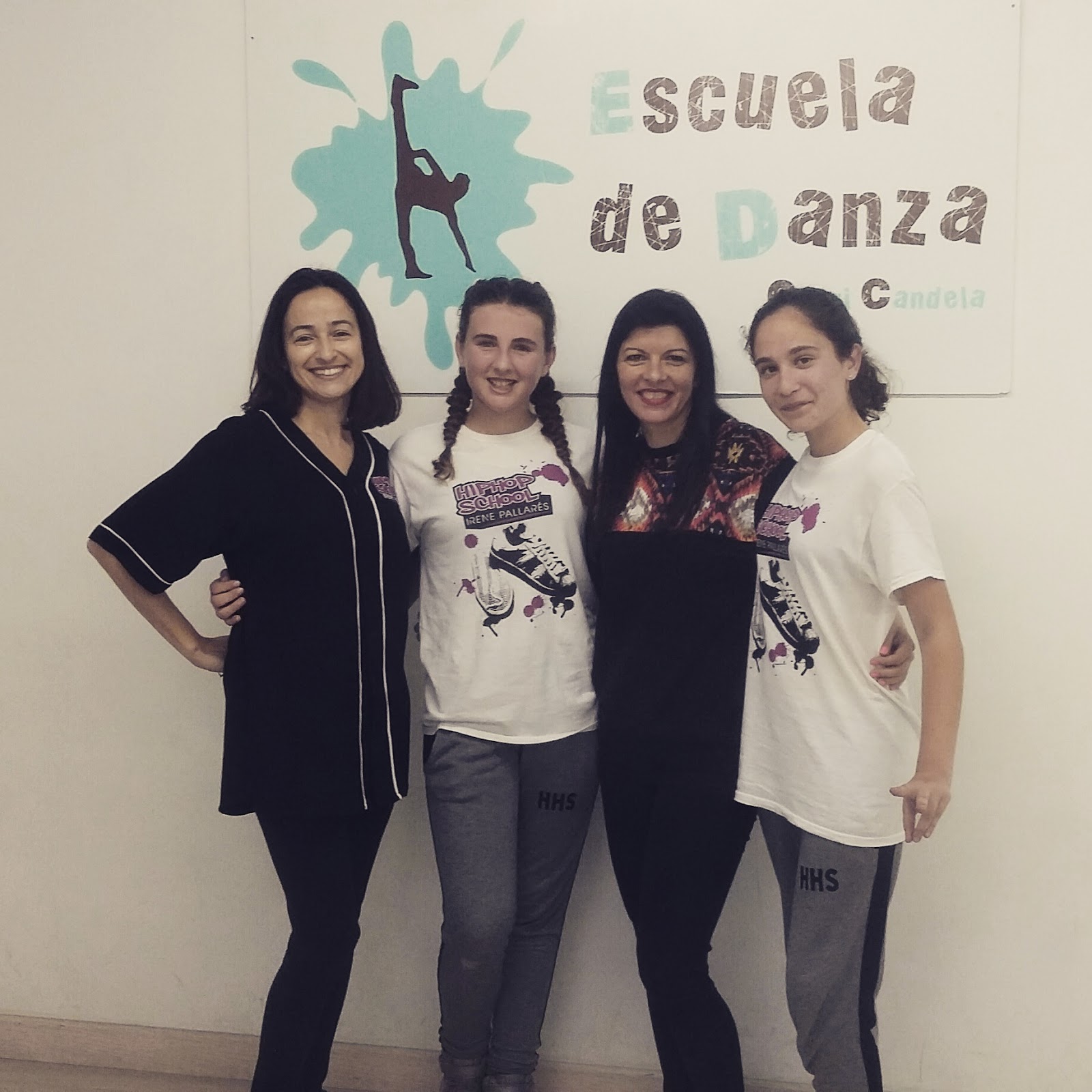 ESCUELA DE DANZA CHARI CANDELA /