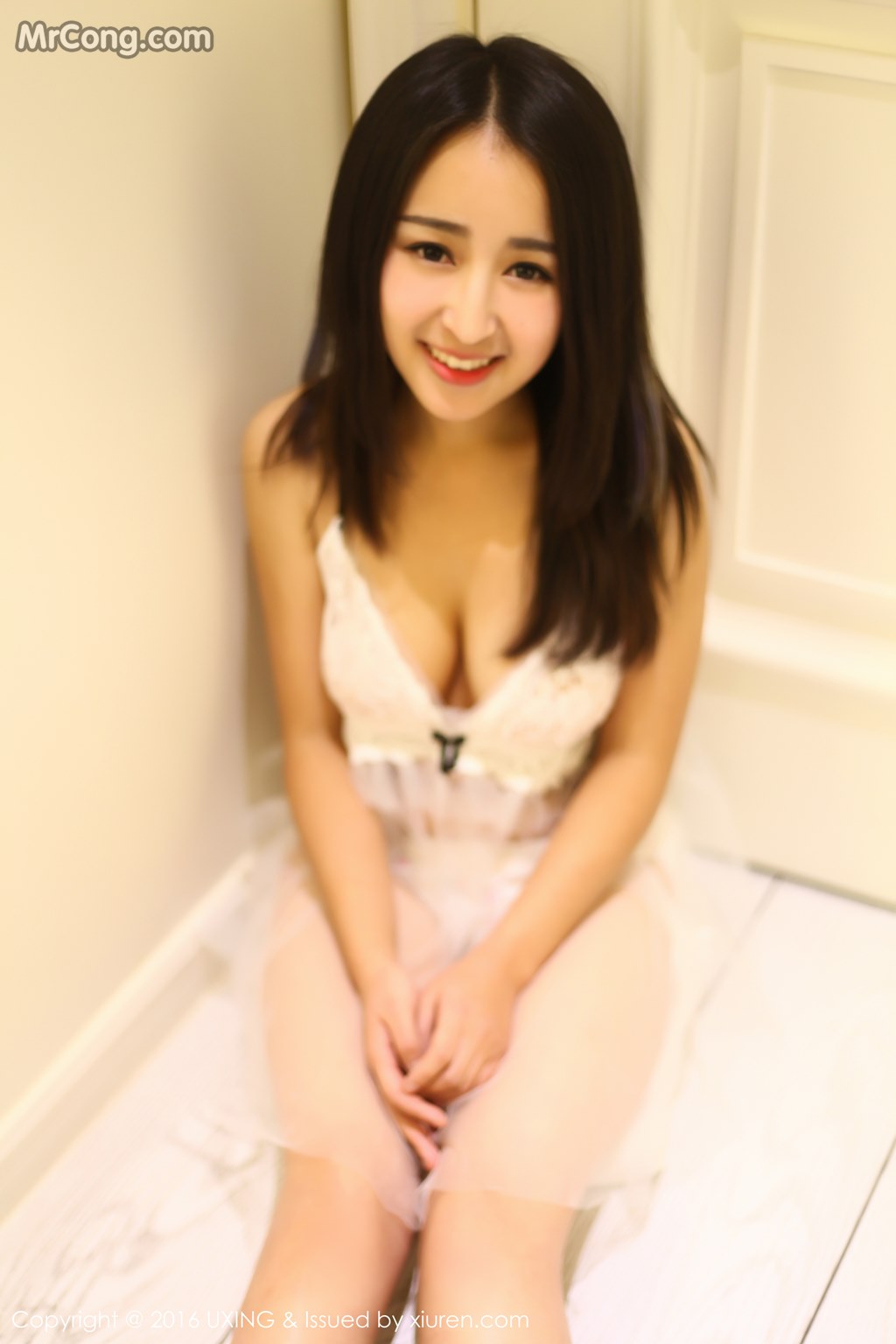 UXING Vol.036: Sunny's model (煊 煊) (54 photos)