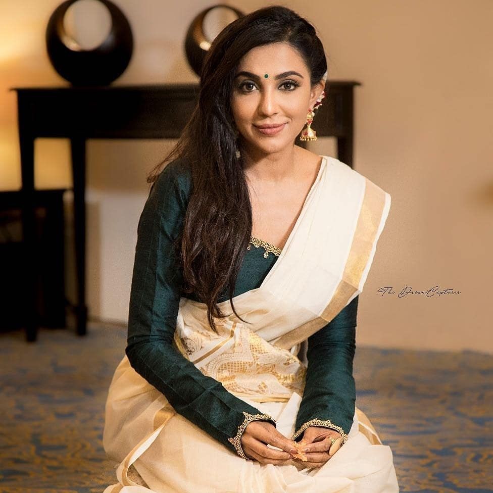 Blouse designs for set saree || Kerala traditional saree blouse design 2019  - Fashion Friendly - YouTube