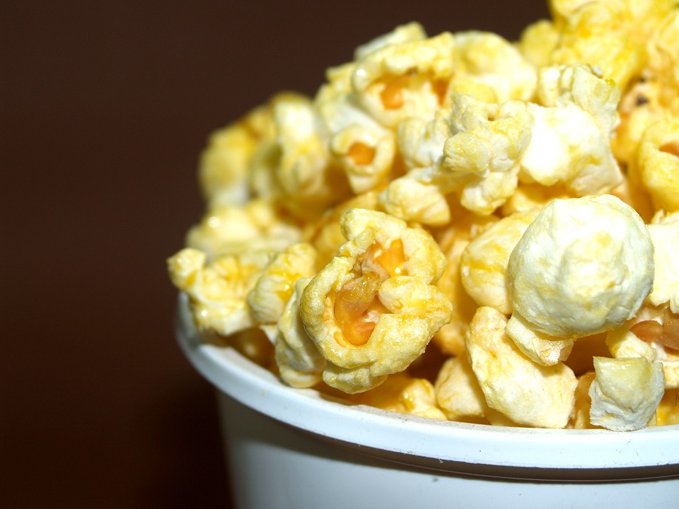 Caramel Popcorn Day Weekend Link Up