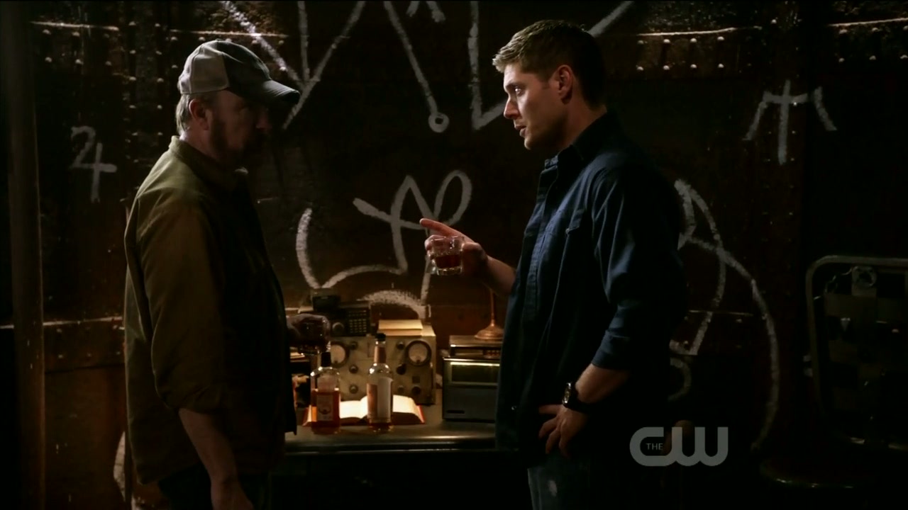 сверхъестественное обычные жертвы книга. Supernatural 5x20 cas фото. ритуалы из сверхъестественного. сверхъестественное врезано в плоть книга. сверхъестественные материалы.