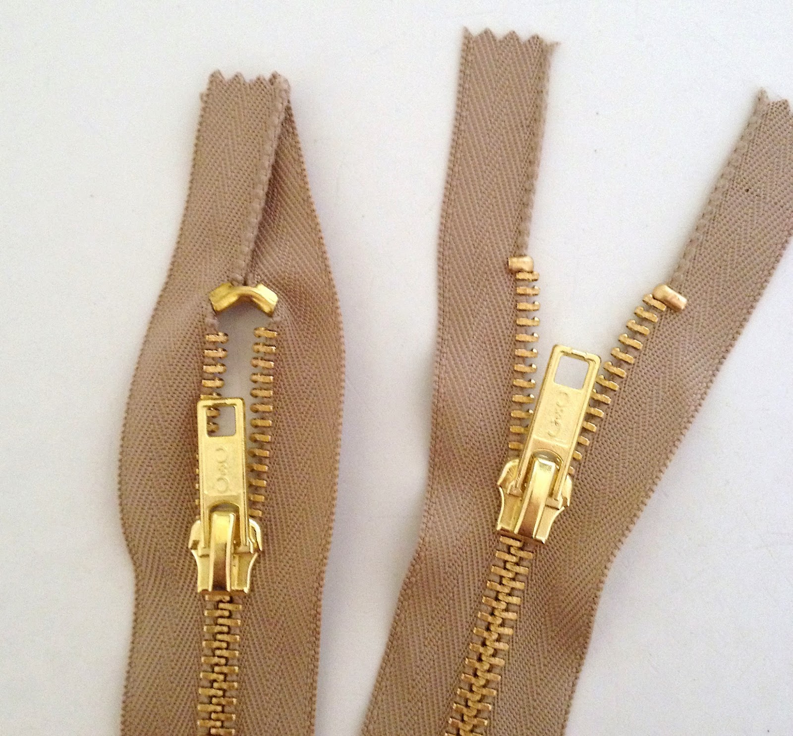 lillyella tutorial modifying a two way metal zipper {perfect for the