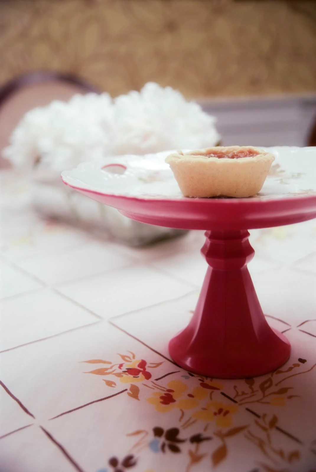 DIY cake stand, thrifted cake stand