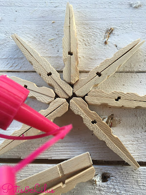 DIY ESTRELLA DE NAVIDAD CON PINZAS Y CHALK PAINT DIY ESTRELLA DE NAVIDAD CON PINZAS Y CHALK PAINT