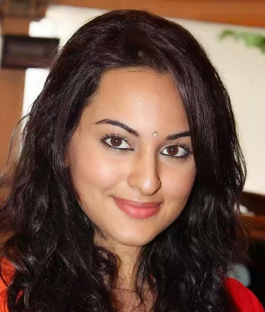 Hot Sonakshi Sinha widescreen Hot Sonakshi Sinha widescreen