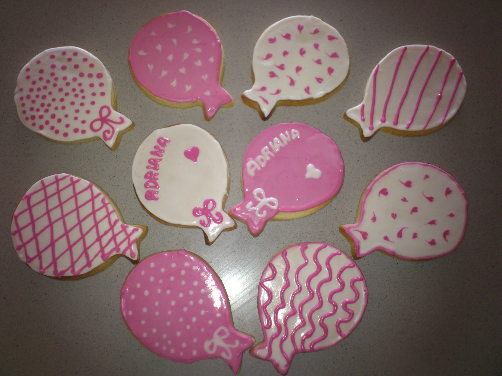 Cris Cakes Galletas de Cumpleaños para Adriana