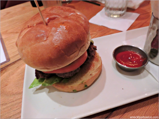 Hamburguesa Personalizada de Plan B Burger Bar Penn Quater, Washington D.C. 