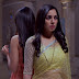 TV Actress Shraddha Arya Hot Navel Show in Sari