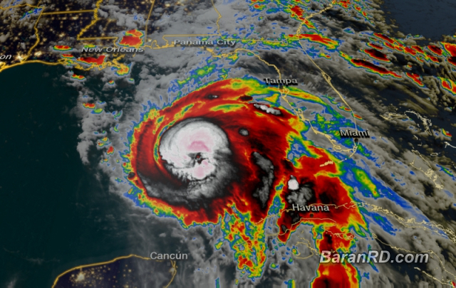 Huracán Michael ya es de categoría 2 y se acerca a Florida Huracán Michael ya es de categoría 2 y se acerca a Florida