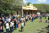 Agran convocatoria de visitantes durante la Fiesta de la Trocha Angosta en Espora.