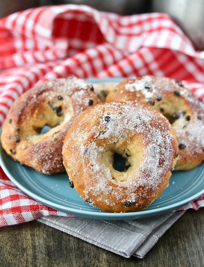 Baked Doughnuts with Currants