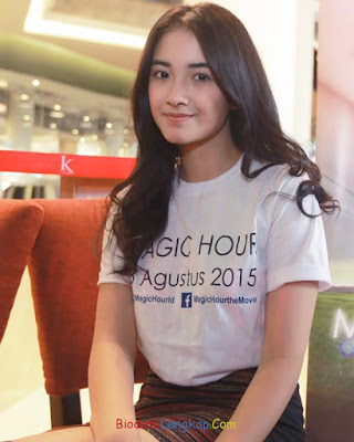 Biodata Nadya Arina Dan Foto Lengkap