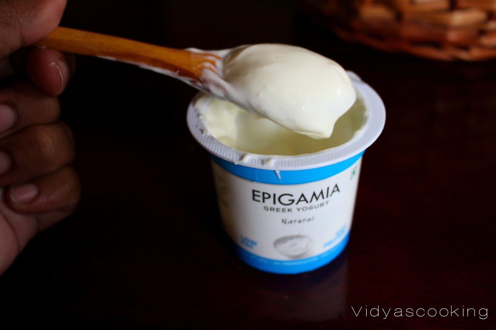 Epigamia Greek Yogurt Review and Breakfast Parfait Recipe