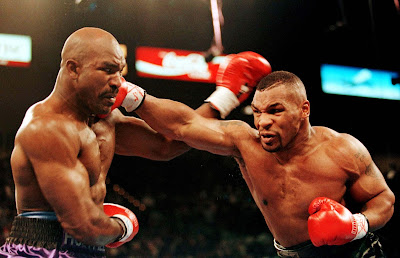 Petinju Mike Tyson