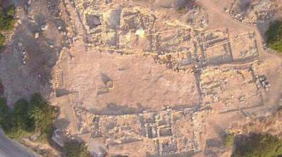 Συνεχίστηκαν οι ανασκαφικές έρευνες στο μνημειώδες κτίριο με κεντρική αυλή στον λόφο Κεφάλι Σισίου στο Λασίθι Κρήτης