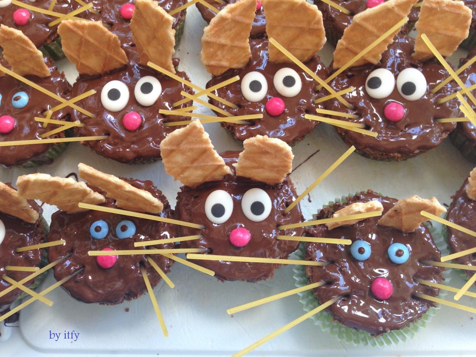 I TEST FOR YOU :-): Oster Sonntagskuchen: Bunte Osterhasen Muffins