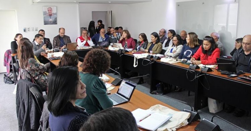 En el MINEDU hay una apuesta por el reordenamiento territorial, sostuvo Guido Rospigliosi, Viceministro de Gestión Institucional En el MINEDU hay una apuesta por el reordenamiento territorial, sostuvo Guido Rospigliosi, Viceministro de Gestión Institucional