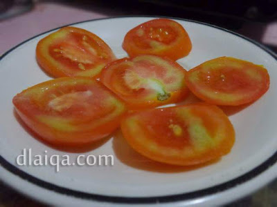 irisan tomat