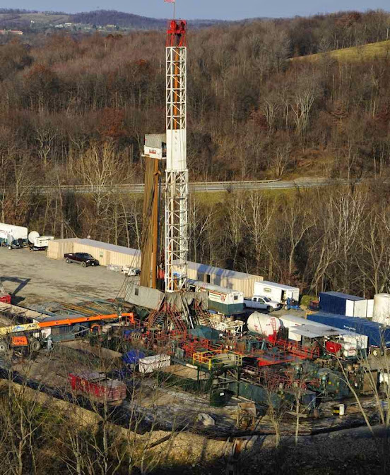 Extração de gás de xisto na Pensilvânia. Foto: Mark Schmerling.