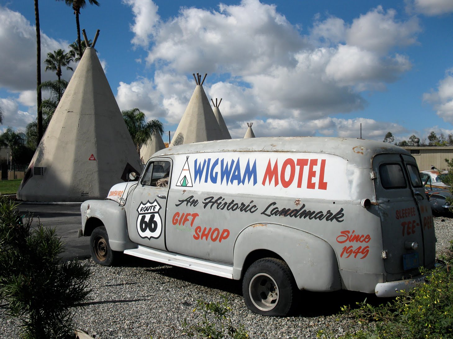 Wigwam Motel - 2720 West Foothill Boulevard, San Bernardino, California U.S.A.