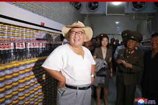 Rais wa Korea Kaskazini Kim Jong-un Avua Nguo zote na Kubakiwa na Nguo ya Ndani Kisa Joto Kali