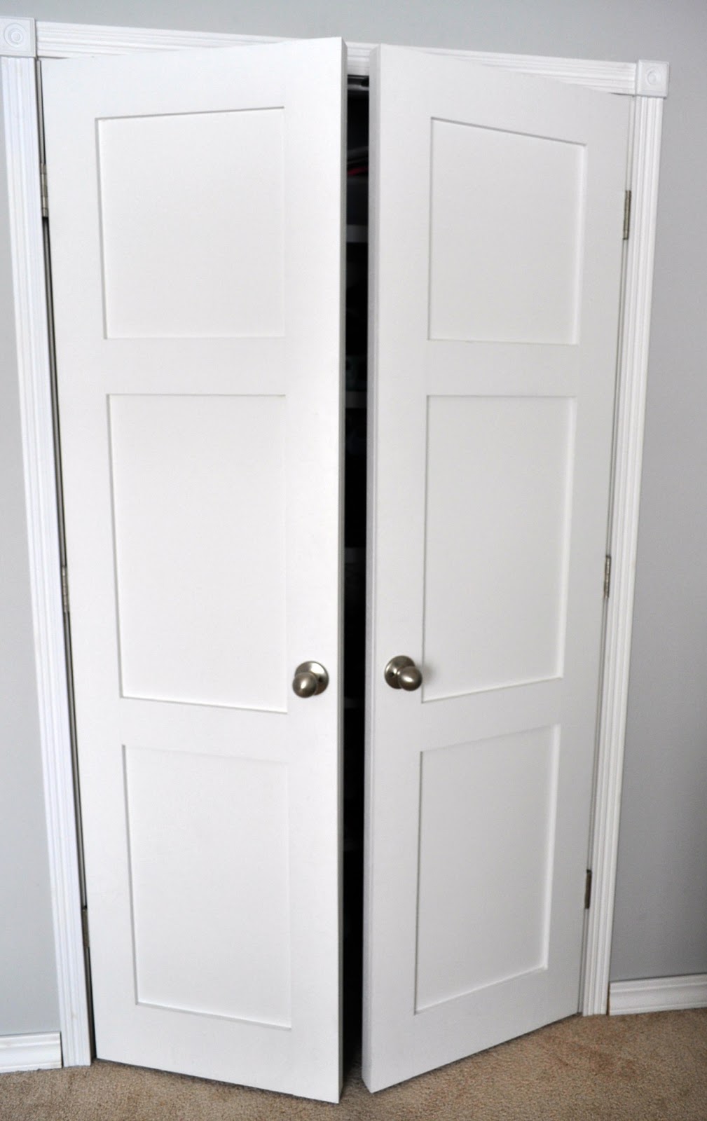Keep Calm and Decorate: Updating Closet Doors