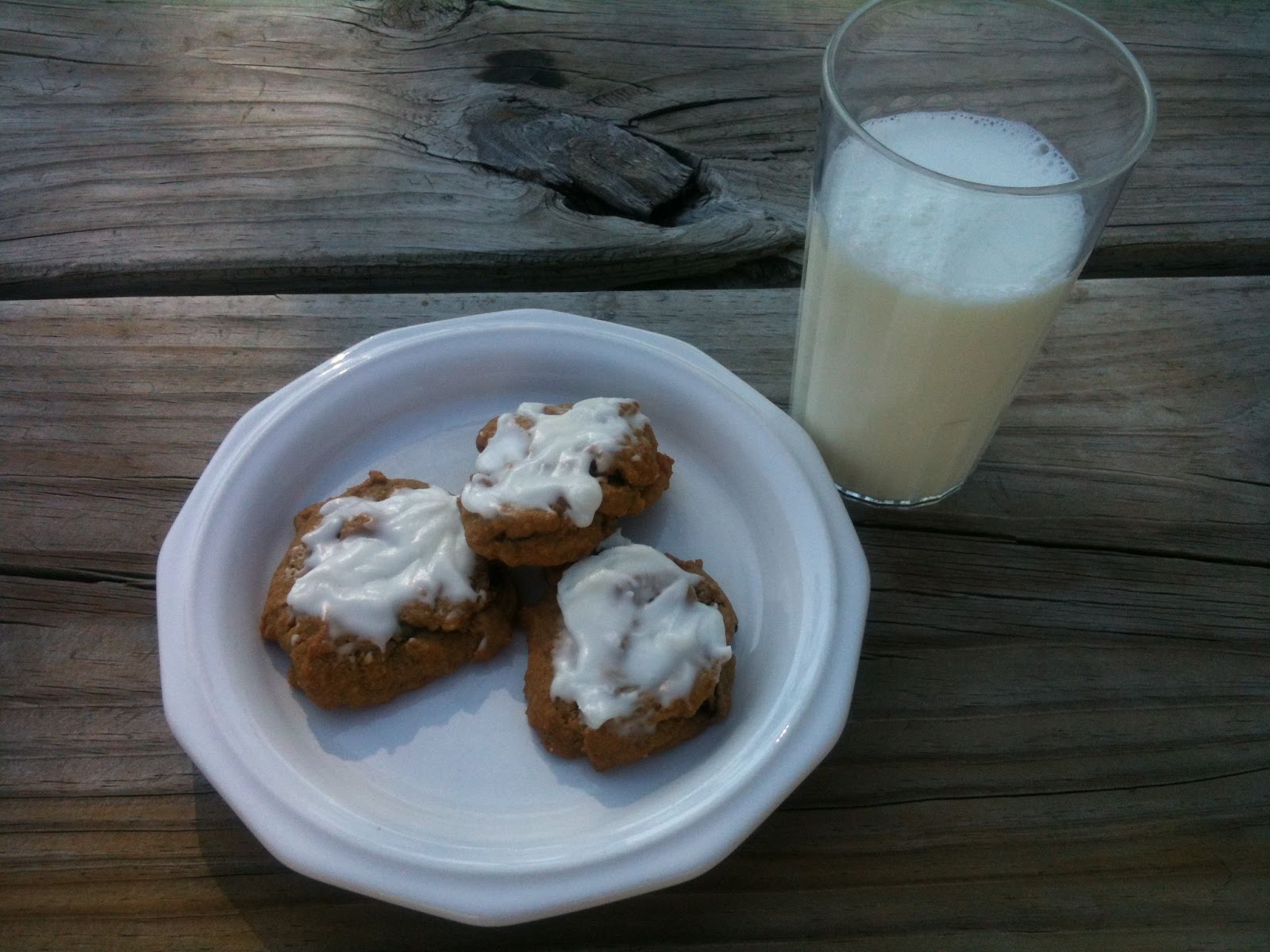 Chez Mona Frosted Molasses Cookies