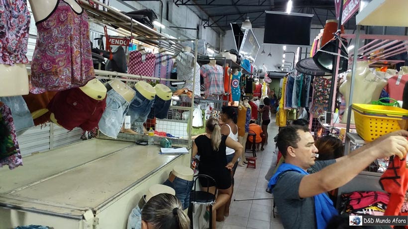 Feira de roupa em Fortaleza, Ceará Feira de roupa em Fortaleza, Ceará