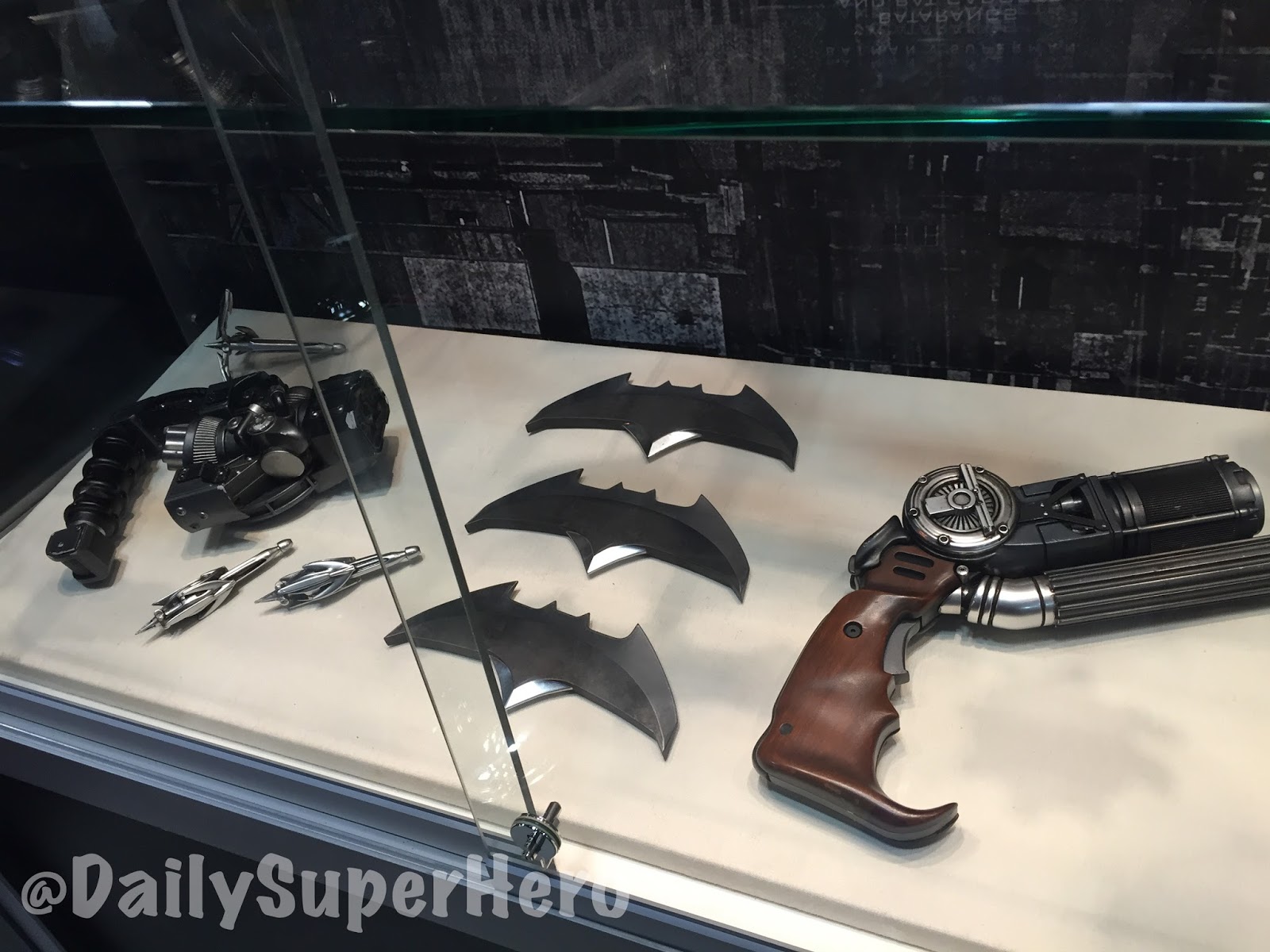 SDCC 2015: BATMAN Gadgets and Weapons in BATMAN V. SUPERMAN