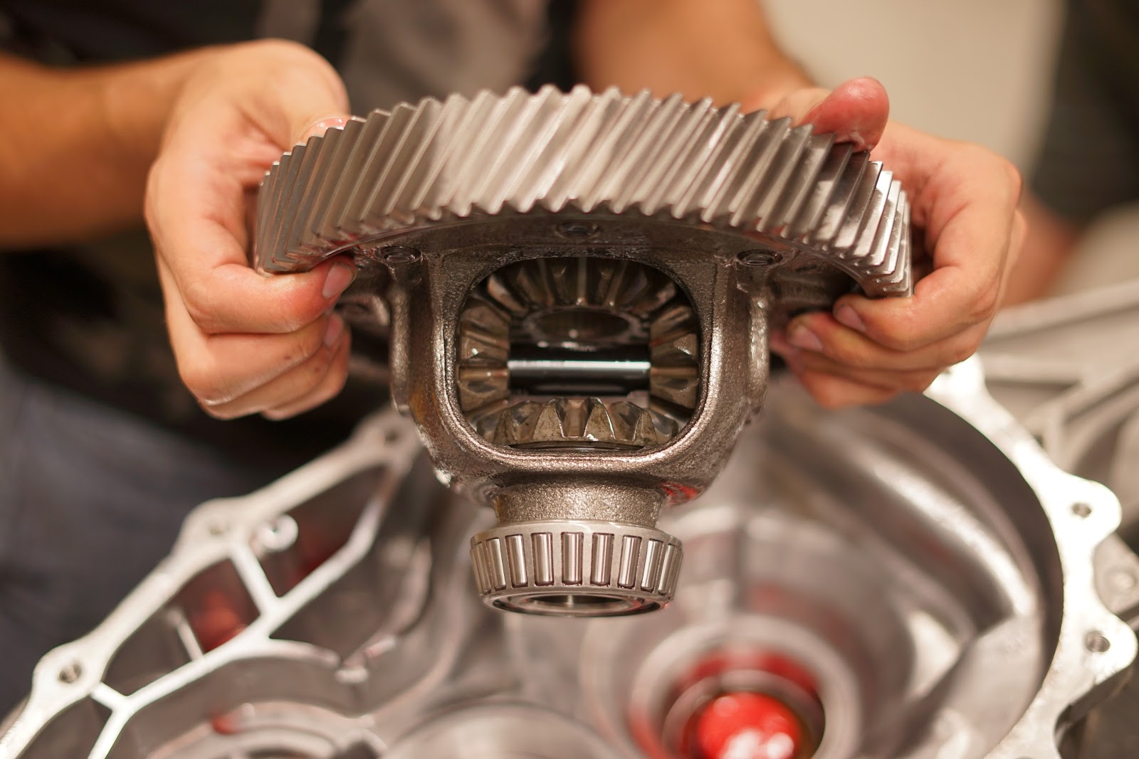 Isopack 2013 (Second Generation) Nissan Leaf Drive Unit Teardown