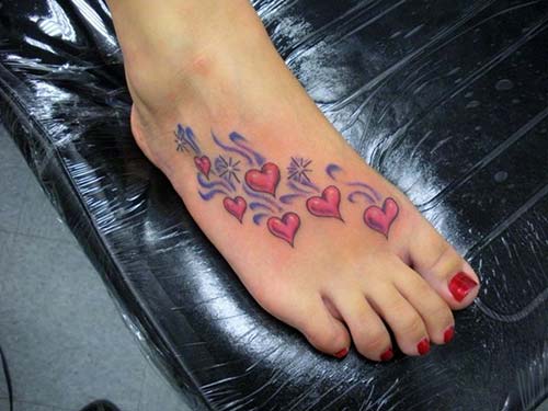 pembe kalpler dövmesi pink hearts tattoo pembe kalpler dövmesi pink hearts tattoo