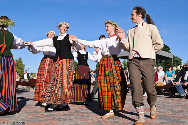 Folkloras deju un mūzikas festivāls "Pa Pēteriem 2012" - 29.06.2012.