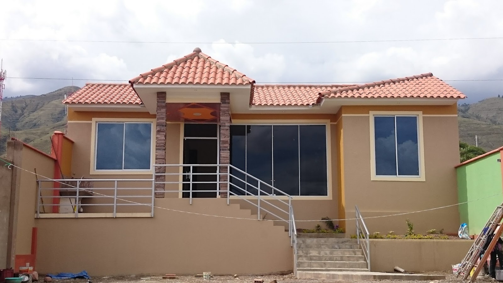 Casas en CochabambaBolivia CASA EN VENTA A ESTRENAR EN ZONA GUADALUPE