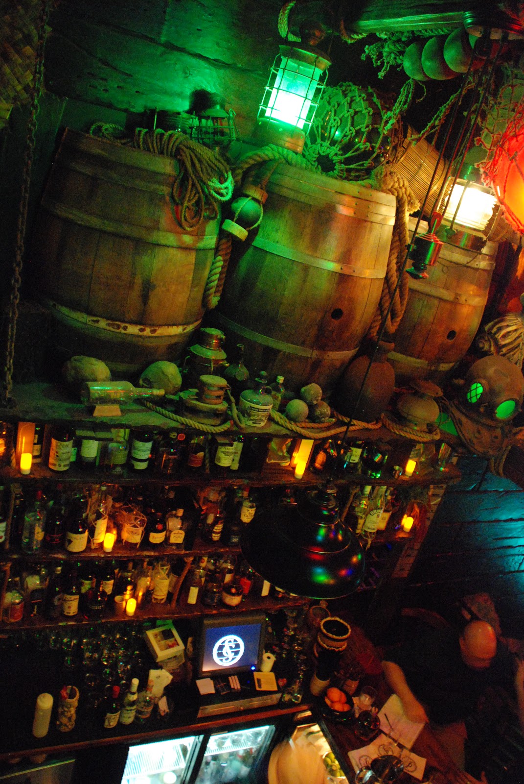 THE BIG DRINK (45) Smuggler's Rum Barrel Smuggler's Cove