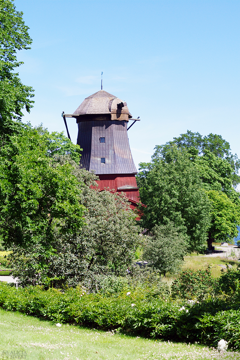 Linoljekvarnen på Waldemarsudde, foto av Alicia Sivertsson. aliciasivert alicia sivert alicia sivertsson djurgården stockholm utflykt utflyktsmål prins eugens waldemarsudde linoljekvarnen linoljekvarn oljekvarnen oljekvarn kvarn kvarnen olja linolja