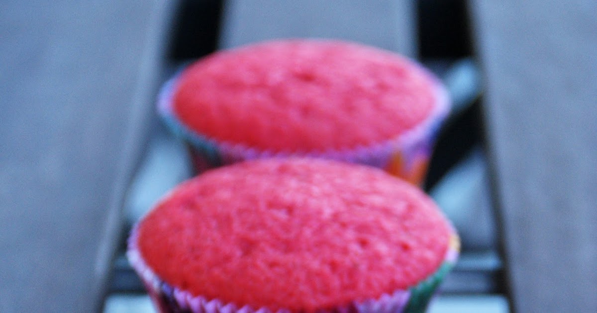 Totally Veg!: Pinke Cupcakes mit Erdbeercreme