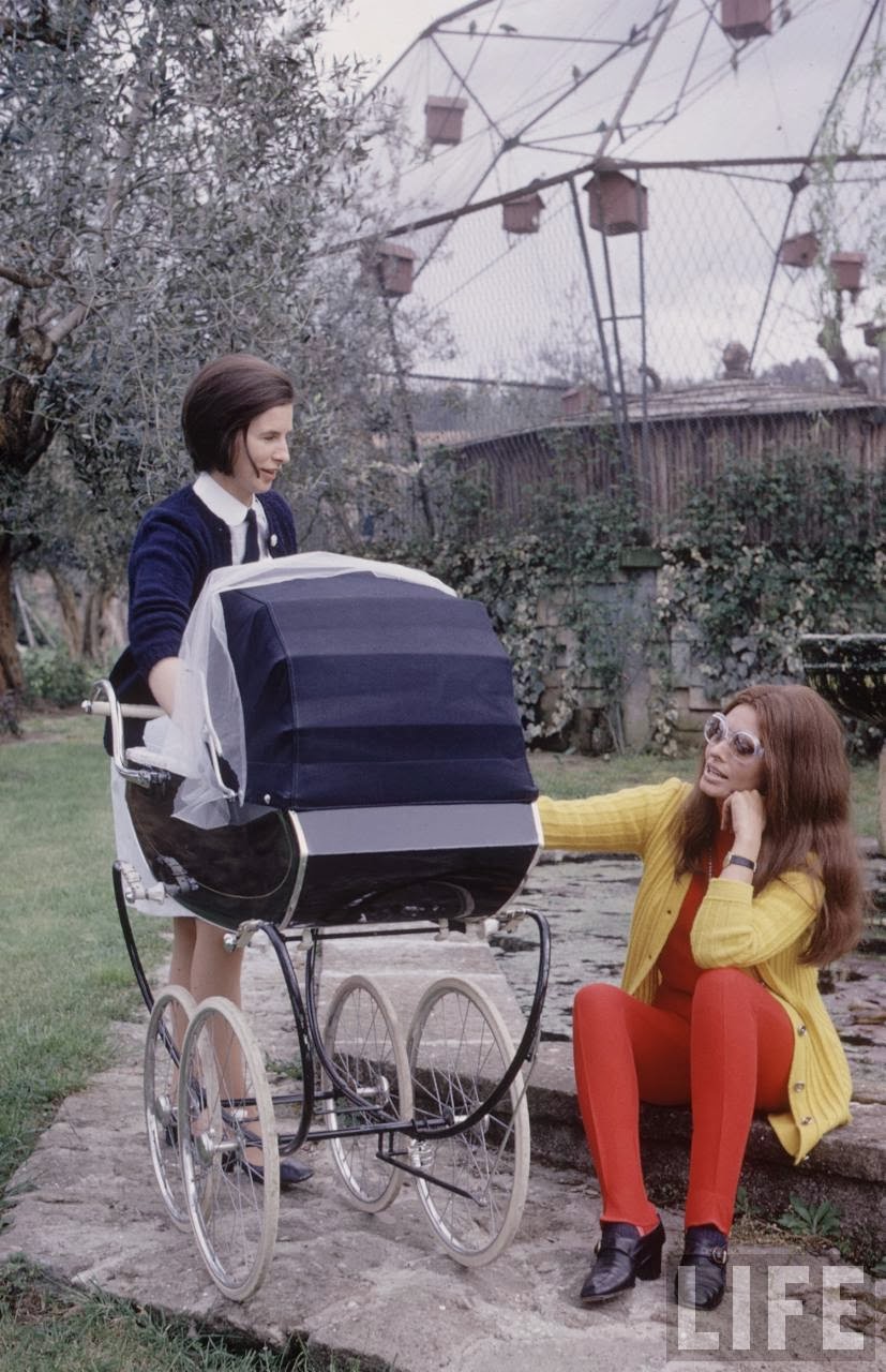 1925 Rolls Royce Phantom >> Sophia Loren and Baby, 1969 ~ vintage everyday 1925 Rolls Royce Phantom >> Sophia Loren and Baby, 1969 ~ vintage everyday